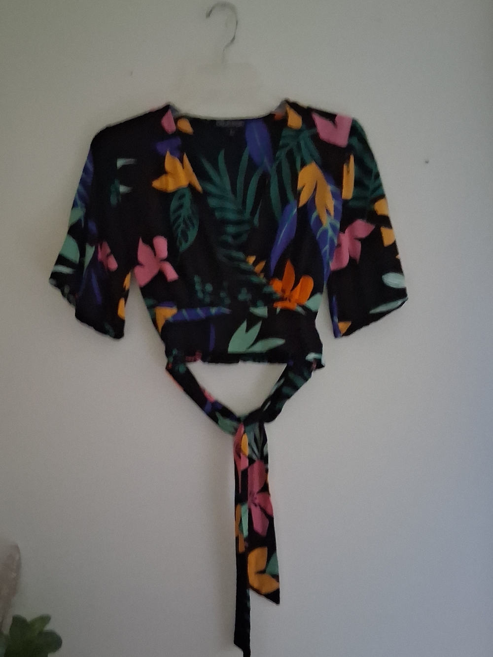 Tropical Tie-Front Black Crop Top with Multicolor Floral Print